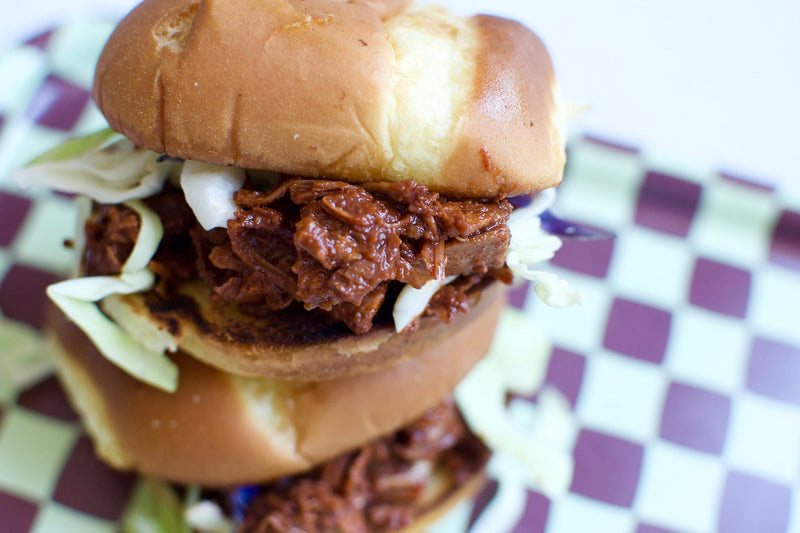 Easy Vegan BBQ Pulled Pork Jackfruit Sandwiches